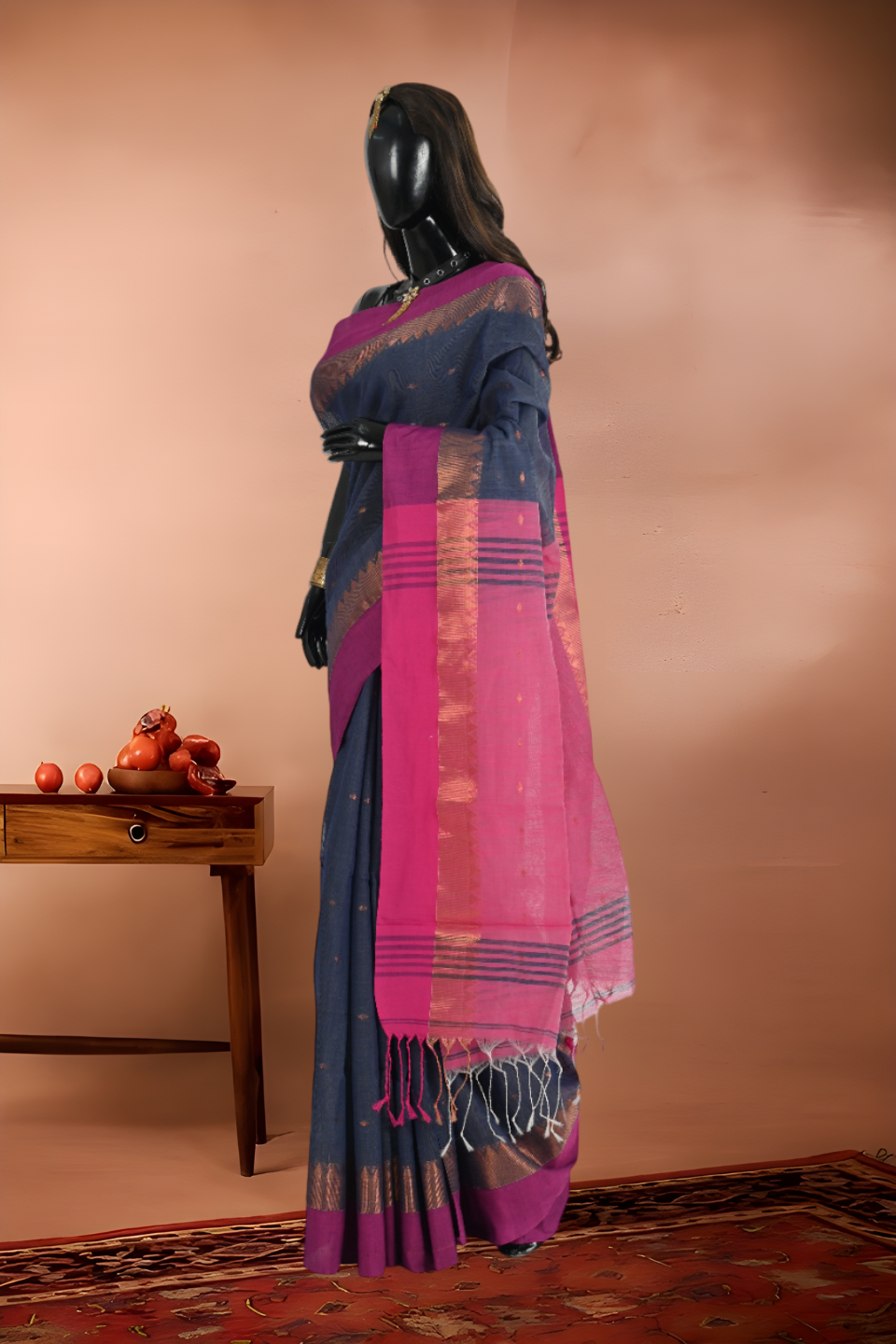 Handloom Resham Cotton Saree with Buti Work