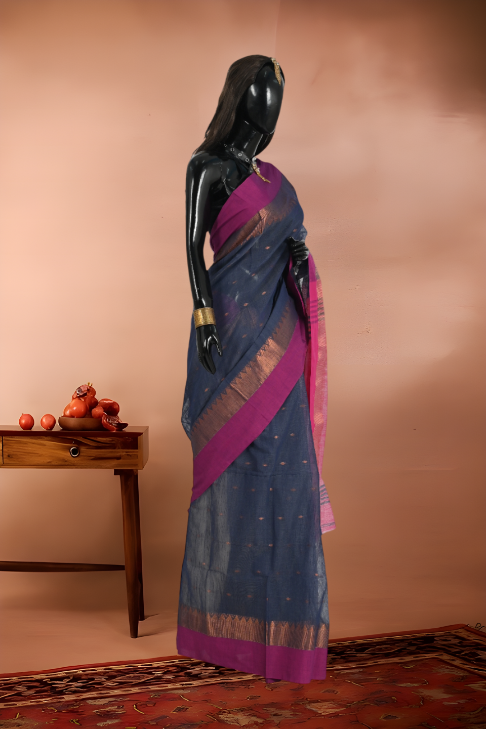 Handloom Resham Cotton Saree with Buti Work