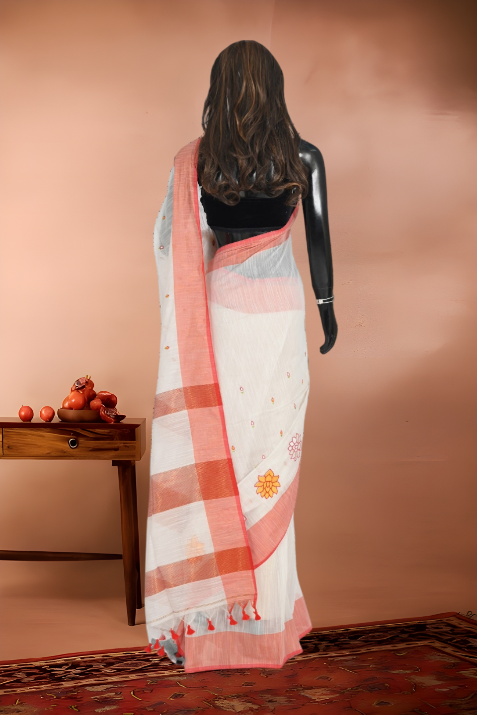 Slub Cotton Saree with Flower Motif